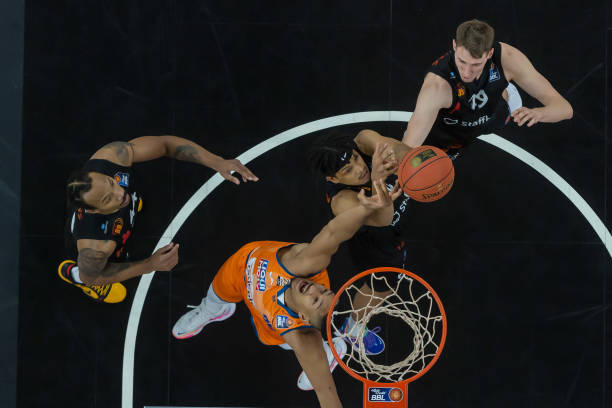 迪三分绝杀 迪三分绝杀